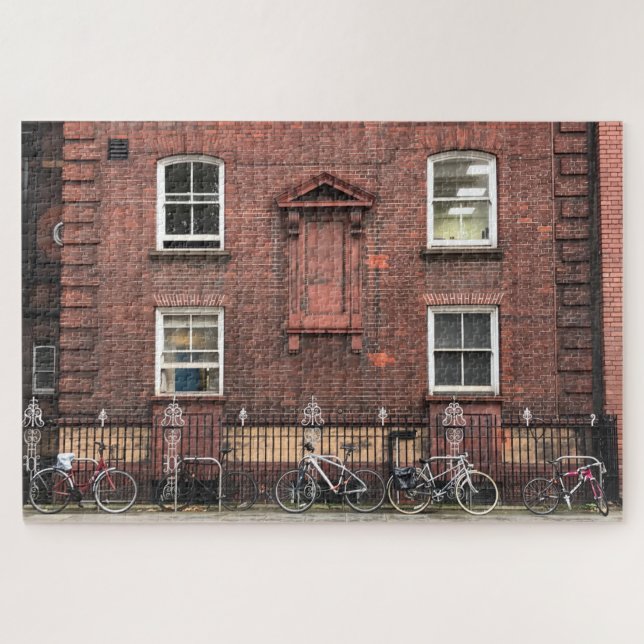 Fahrräder, Fulham Road, Chelsea London UK (Horizontal)
