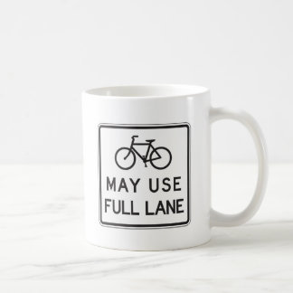 Fahrräder können vollen Weg benutzen Kaffeetasse