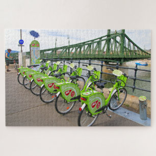 Fahrräder neben der Donau, Budapest, Ungarn