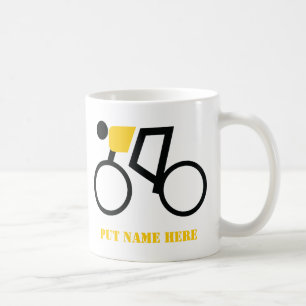 Fahrradfahrer fahren nach seinem Brauch Kaffeetasse
