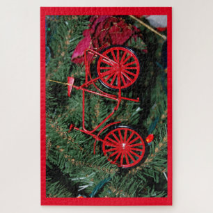 Fahrradschmuck auf einem Weihnachtsbaum