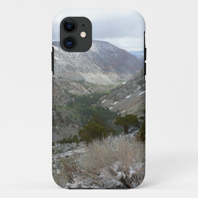 Fahrt durch die schneebedeckten Berge der Sierra N Case-Mate iPhone Hülle (Rückseite)