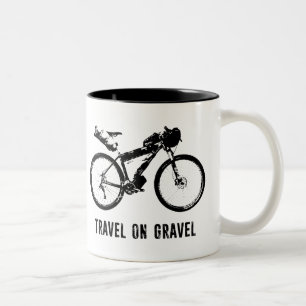 Fahrten auf dem Kiesbett Zweifarbige Tasse