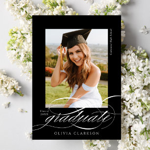 Faire-part Black Modern Élégant Script Photo Graduation