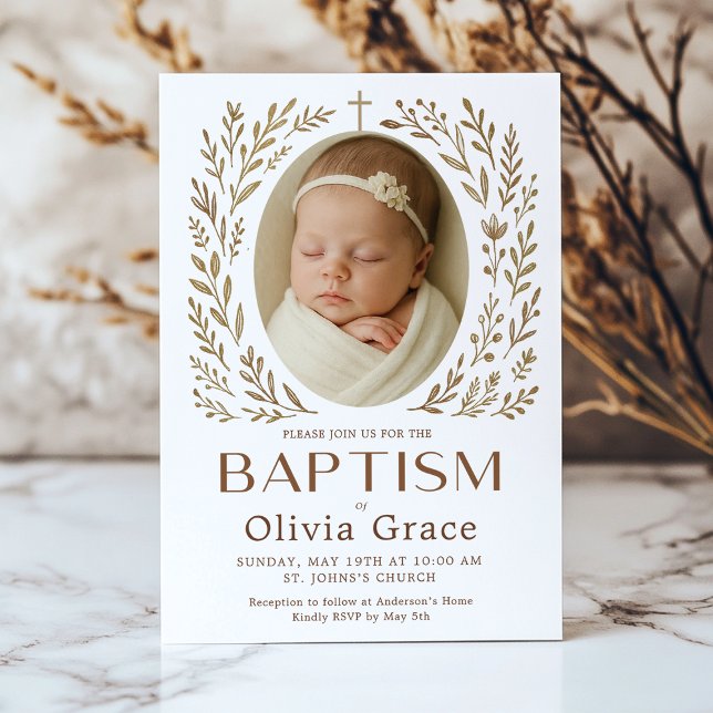 Faire-part de baptême Boho avec couronne de fleurs (Baptism invitation for Olivia Grace, featuring a soft and elegant design with a floral border.)