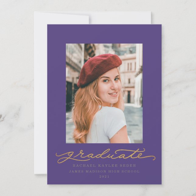 Faire-part de graduation de script violet et or (Devant)