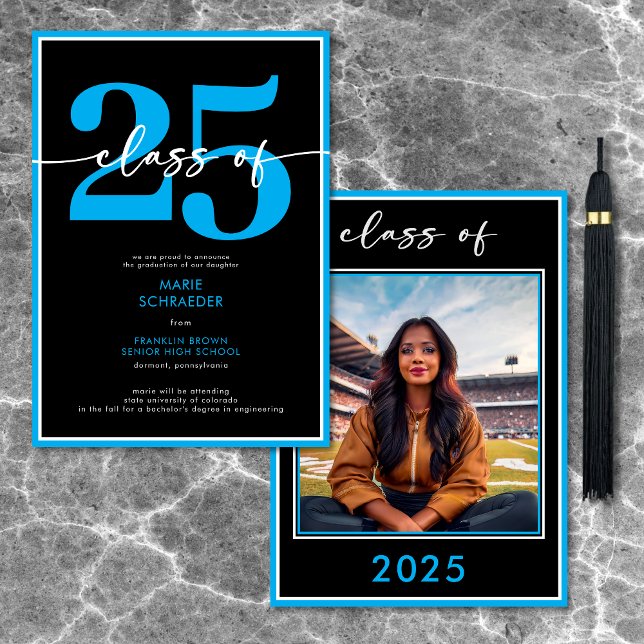 Faire-part de graduation moderne en bleu (Modern Blue Script Graduation Announcement)