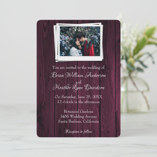 Faire-part de mariage photo Magenta en bois (Debout devant)