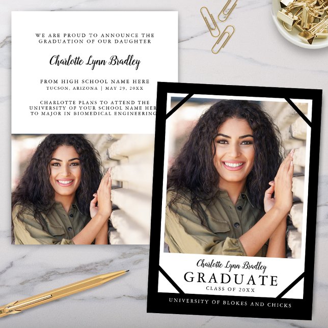 Faire-part de remise de diplôme unique noir et bla (modern trendy 2 photo graduation announcement with simple modern minimalist design)