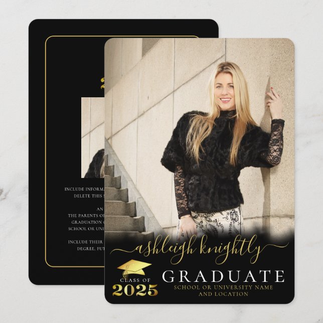 Faire-part Élégant diplômé 2025 Black Gold Script 2 Photos (Devant / Derrière)