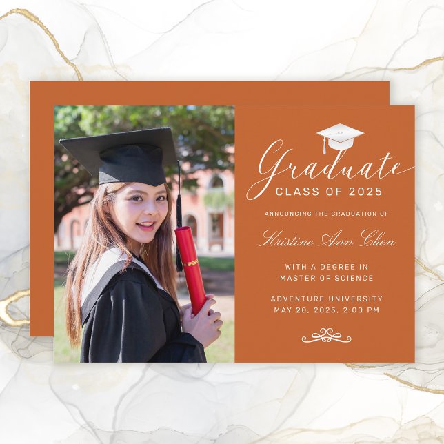 Faire-part Elégant Orange White Script Casquette Photo Gradua (Elegant Orange White Script Cap Photo Graduation Announcement)