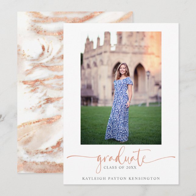 Faire-part Élégant Rose Gold Marble Script Graduation Photo (Devant / Derrière)