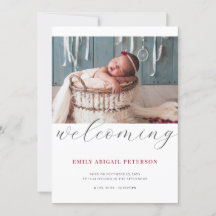 Photo de naissance simple et moderne de nouveau-né