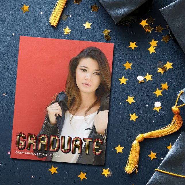 Faire-part Retro Red Script Unique Graduate Photo Graduate Gr (Créateur téléchargé)
