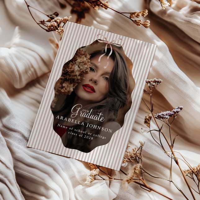 Faire-part Sweet Pinstriped Beige Bow Photo Graduation (Créateur téléchargé)