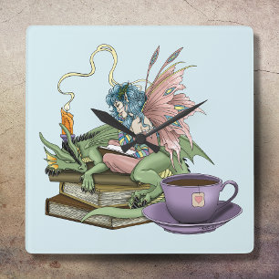 Fairy Dragon Bücher Tee Freundschaft Quadratische Wanduhr
