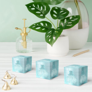 Fairy Wing Mind Gown Luxe Pearl Green Aqua Sheen Geschenkschachtel