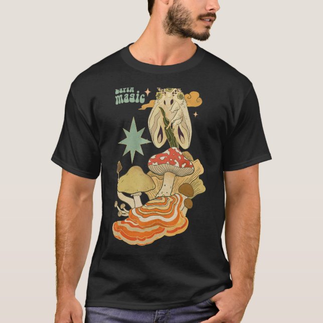 Fairycore Gothic Fairy Grunge Moth Mushroom Garden T-Shirt (Vorderseite)