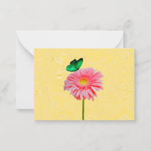 Faisceau rose Avec Cartes De Notes Papillon Vert