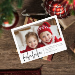 "Falala" Personalisierte Weihnachtsfotokarte Postkarte<br><div class="desc">Fügen Sie eine festliche Touch zu Ihren Feiertagsgrüße mit dieser charmanten "Falala" Weihnachtsfotokarte. Personalisieren Sie es mit dem Foto und dem Namen Ihrer Familie, was es zu einem einzigartigen Sake für Ihre Lieben macht. Das fröhliche Weihnachtsangebot und das stilvolle Design bringen Urlaubsfreude und Wärme zu Ihren saisonalen Botschaften. Ideal, um...</div>