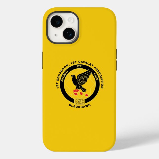 Fall Cav Association iPhone 14 - Gold Case-Mate iPhone 14 Hülle (Rückseite)