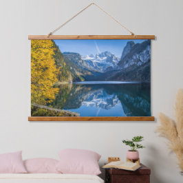 Fall Dachstein Berg reflektiert in Gosausee Lak Wandteppich Mit Holzrahmen