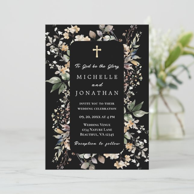 Fall Floral auf Black Christlich Cross Bibel Hochz Einladung (Stehend Vorderseite)