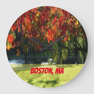 Fall Foliage von Boston Große Wanduhr