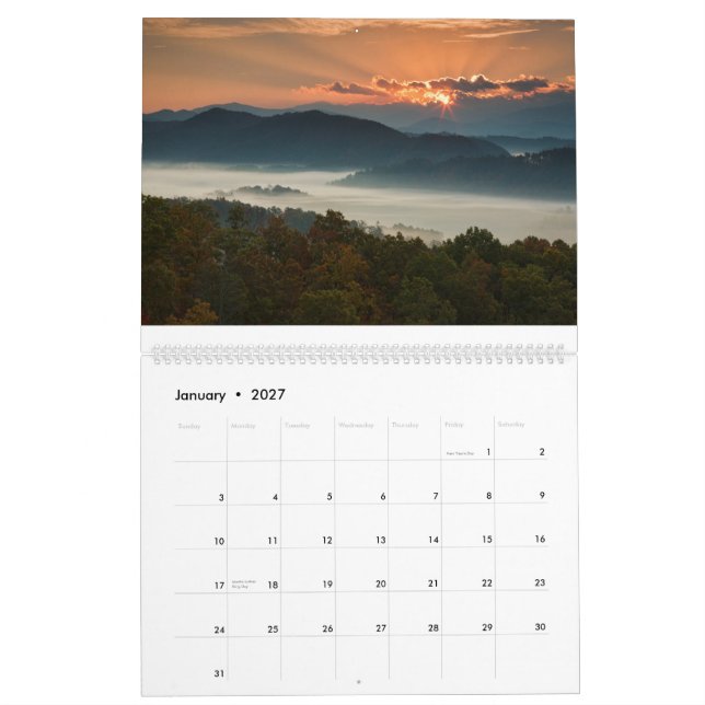 Fall in die rauchigen Berge Kalender (Jan 2027)