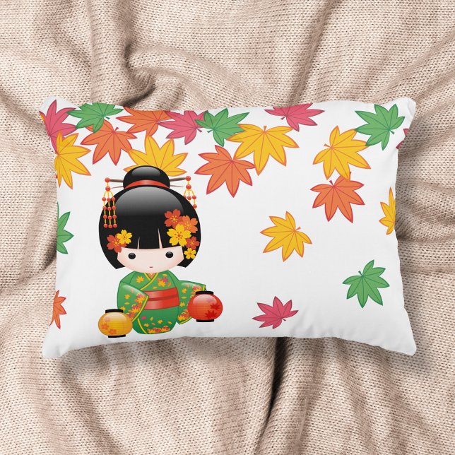 Fall Kokeshi Doll - Green Kimono Geisha Girl Zierkissen (Von Creator hochgeladen)