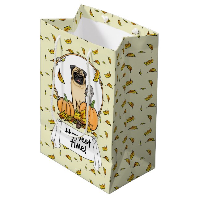 Fall Mops Hund (fawn) Pumpkins Blätter Niedlich Mittlere Geschenktüte (Vorderseite Schrägansicht)
