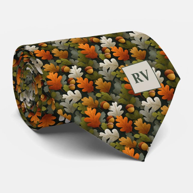 Fall Oak Leaf & Acorn Mit Monogramm Krawatte (Gerollt)