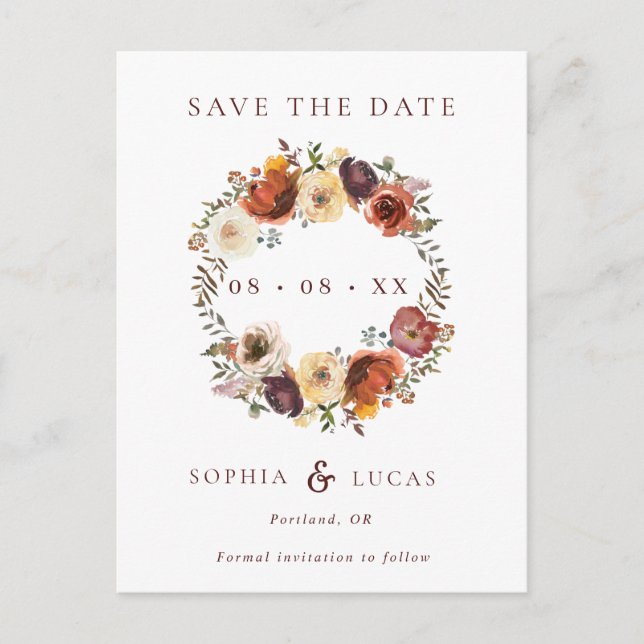 Fall Rust Burgundy Wreath Wedding Save the Date Ankündigungspostkarte (Vorderseite)