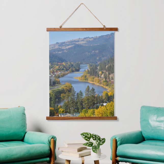 Fall über Clearwater River Idaho Wandteppich Mit Holzrahmen (Wohnzimmer)