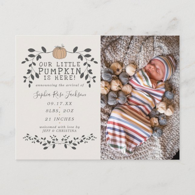 Fall Unsere kleine Pumpkin Birth Baby Ankündigung Postkarte (Vorderseite)