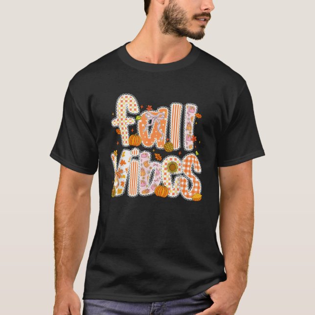 Fall Vibes Pumpkin Coquette Bow Autumn Leaves als T-Shirt (Vorderseite)