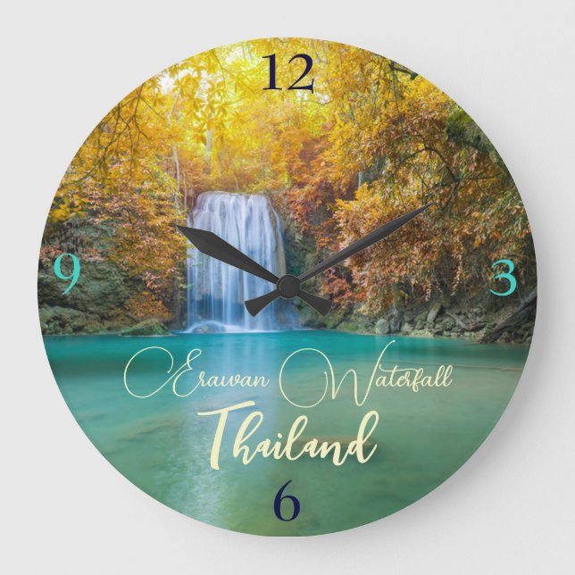 Fall View von Erawan Wasserfall Thailand Große Wanduhr (Vorderseite)