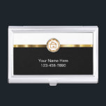 Fälle von "Real Anwesen Business Card" Visitenkarten Dose<br><div class="desc">Die Visitenkarte des klassischen Real Anwesen mit einem simulierten Goldhaussymbol und Emblem mit Golddesign-Element,  alle digital auf das Gehäuse gedruckt,  um eine Touch Klasse hinzuzufügen. Entwickelt für einen Realtor,  Broker,  oder passen Sie diese für jeden Vertriebsmitarbeiter in Ihrem Außendienst an.</div>