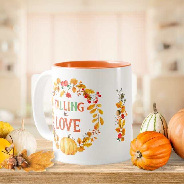 Fallend in Liebe Wreath Autumn Leaves Pumpkin verl Zweifarbige Tasse (Falling in Love Wreath Autumn Leaves Pumpkin Two-Tone Coffee Mug)