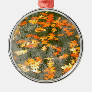 Fallende Blätter im Regen Thunder_Cove Ornament Aus Metall