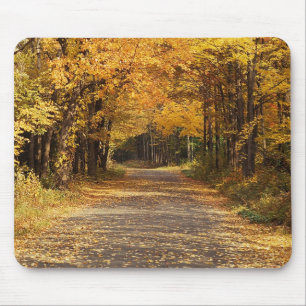 Fallende Blätter Mousepad
