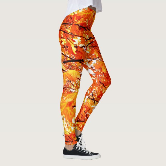 Fallende Herbstgänge, Orange mit schwarzen Legging Leggings (Rechts)