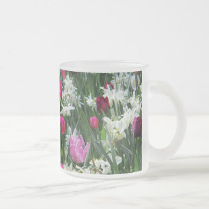 Fallende romantische Frühlingsvormitte Mattglastasse