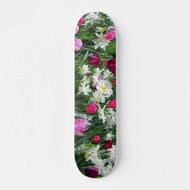 Fallende romantische Frühlingsvormitte Skateboard (Vorne)