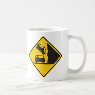 Fallendes Kuh-Zonen-Landstraßen-Zeichen Kaffeetasse