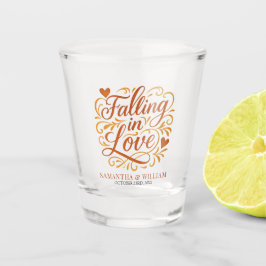 Falling in Love Modern Autumn Wedding  Schnapsglas