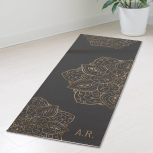 Falsche Goldfolie auf dunkelgrauem Mandala mit Ini Yogamatte