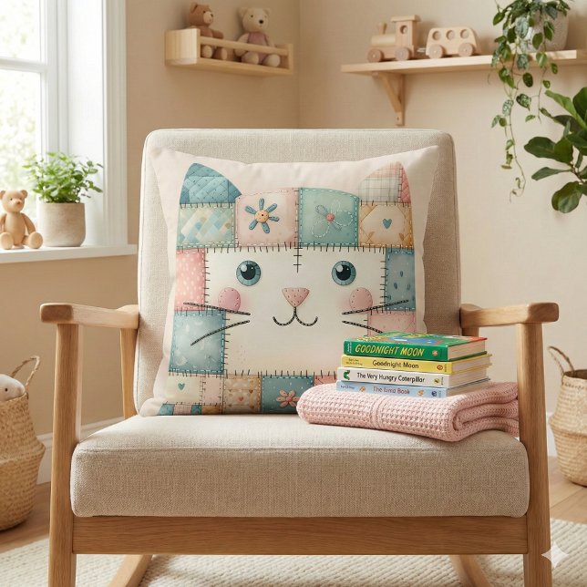 Falsche Patchwork-Pastell-Hütte-Katzen-Gesicht Kissen (Faux Patchwork Pastel Cottage Kitty Face Throw Pillow Mockup A)