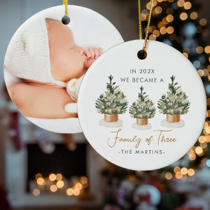 Familie der drei Weihnachtsbäume im ersten Jahr Fo Keramik Ornament
