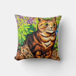 Familie der Katzen in einem Garten, Louis Wain Kissen
